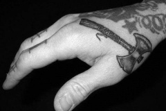 Little-Hand-Tattoo-Ideas18