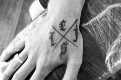 Little-Hand-Tattoo-Ideas19
