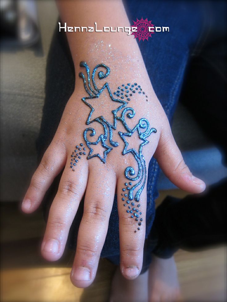 simple stars mehndi design kids