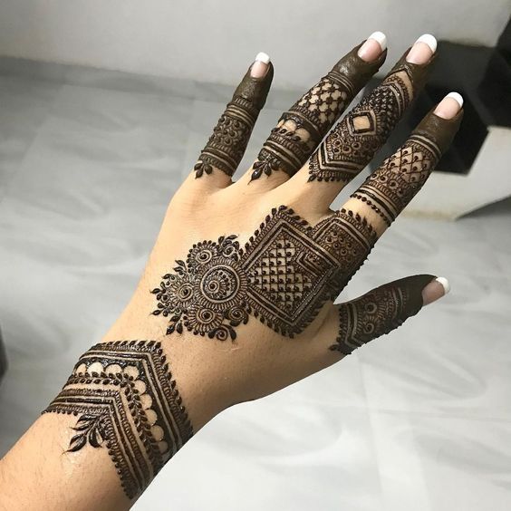 mehndi designs for wedding latest