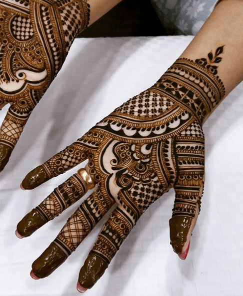 royal front hand mehndi design simple and beautiful
