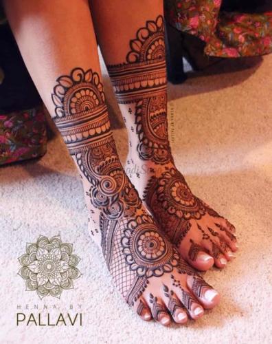 bridal mehndi designs for legs and hands