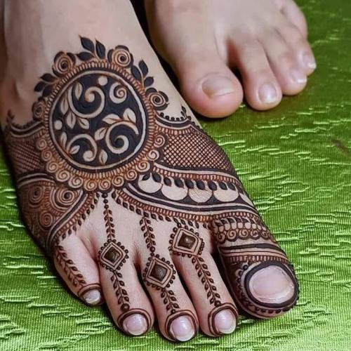 legs mehndi design for bridal