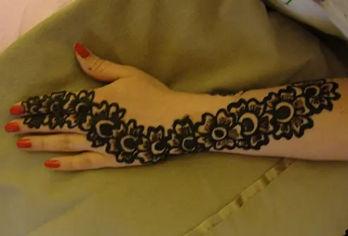 simple mehndi designs front and back